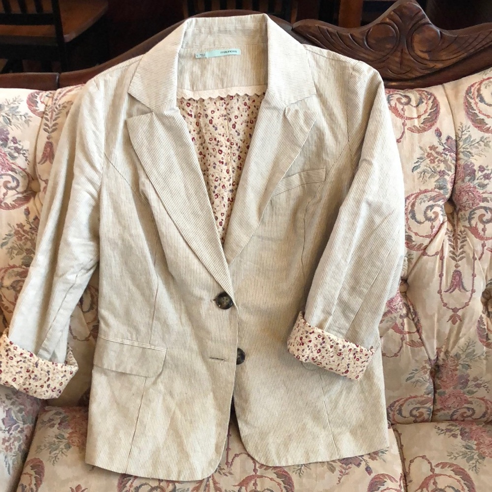 Cute striped jacket with flowered print lining